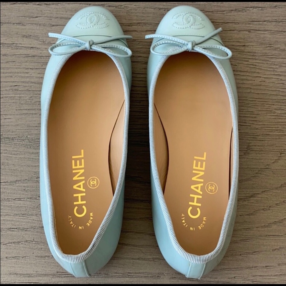 Authentic rare Chanel ballet flats 🩰 💎 size 5
